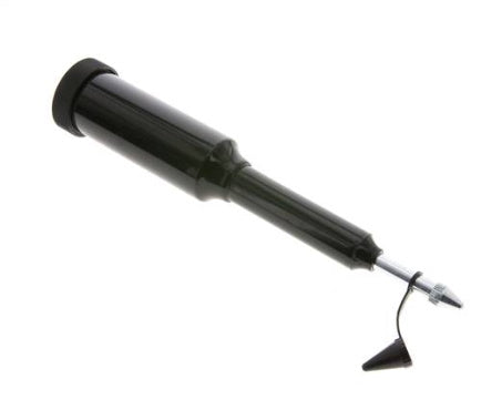 Kolbenstoßpresse mitSpitzmundstück und Schutzkappe